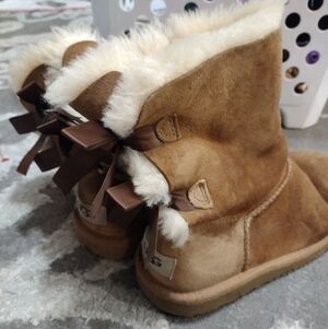 Uggs Bailey Lace Up Back
